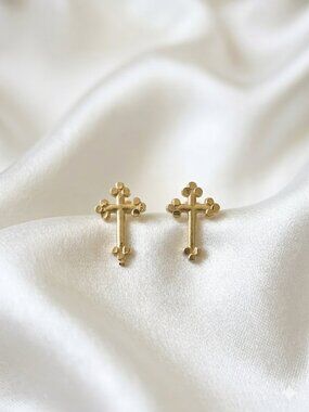 Vintage 10K Solid Gold Bottony Cross earrings: A Heritage of Grace
